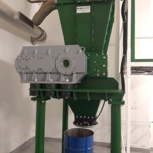 Drtič DUC16/600/50-30kW do společnosti Ústav jaderného výzkumu Řež u Prahy Drtič DUC16/600/50-30kW do společnosti Ústav jaderného výzkumu Řež u Prahy