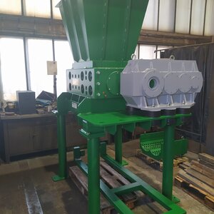 Dvouhřídelový průmyslový drtič DUC16/600/30 - 30kW Dvouhřídelový průmyslový drtič DUC16/600/30 - 30kW